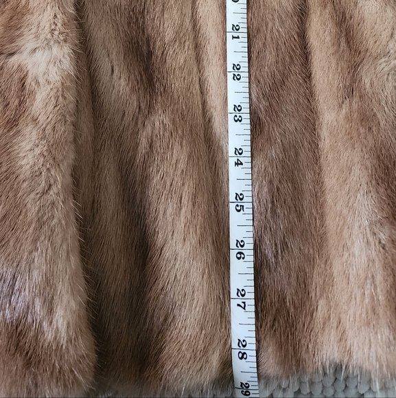 VINTAGE Genuine mink jacket from Hopper Furs St. Louis, MO. Soft and beautiful! - Picture 11 of 12